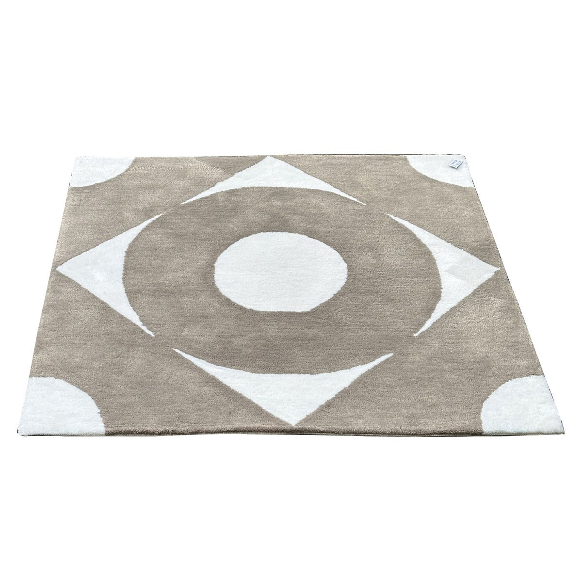 Geometric Square Rug — Circle & Diamonds