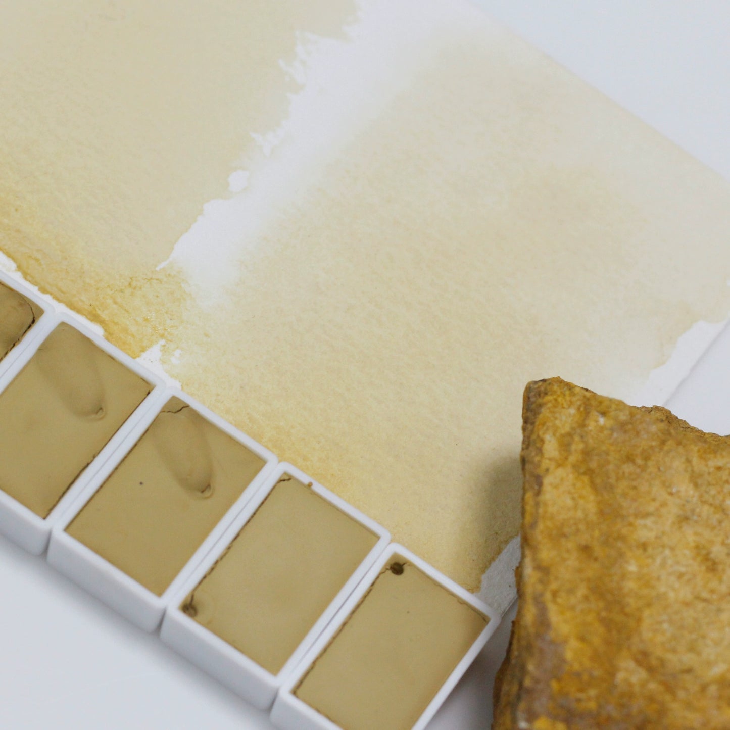 Rock Yellow Natural Mineral Solid Handmade Watercolor Paints Semi-Opaque Landscape Color