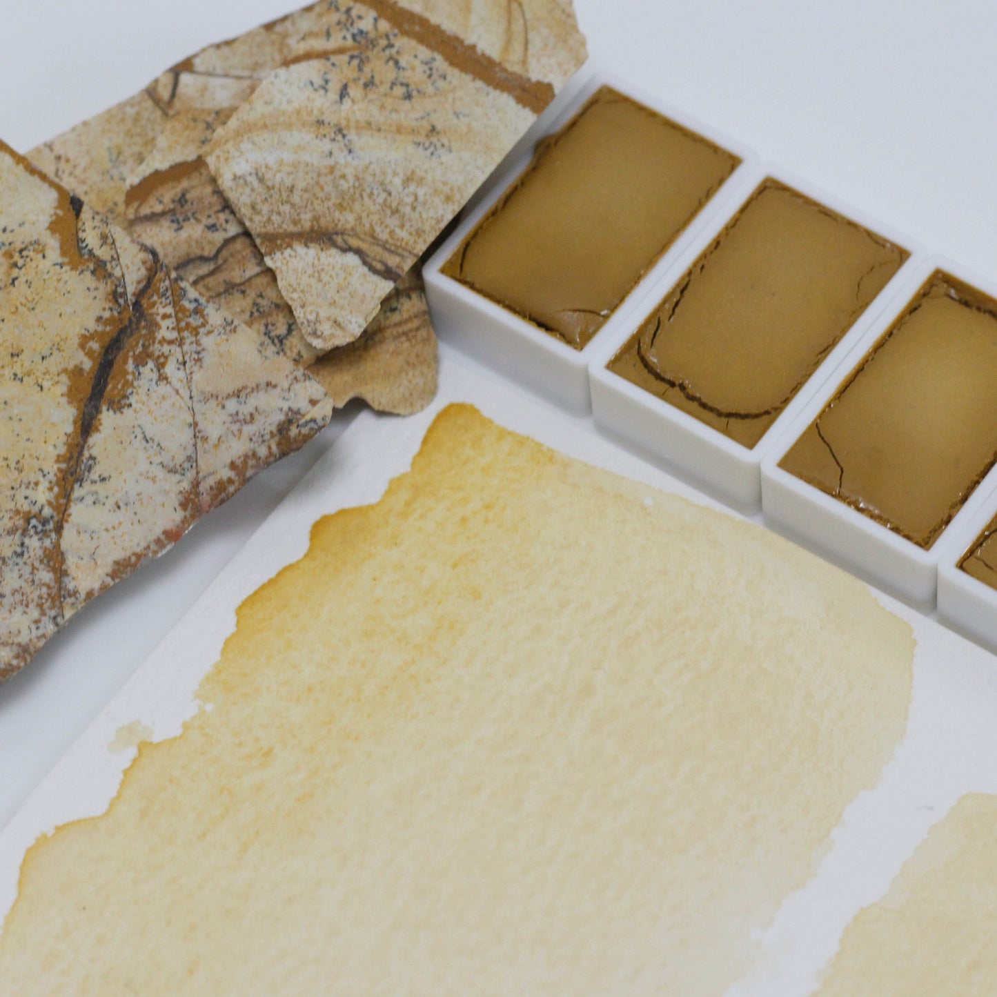 Wood grain stone Serpeg Giante natural mineral color yellow handmade solid watercolor pigment semi opaque